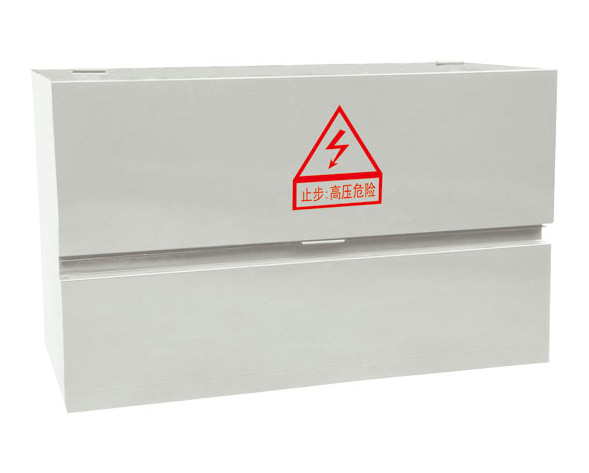 DFW-M高壓電纜分支箱(美式)是一種廣泛應(yīng)用于北美地區(qū)電力配網(wǎng)系統(tǒng)中的輸配電工程設(shè)備.它以單向開(kāi)門(mén)、橫向多通母排為主要特點(diǎn)，具有寬度小、組合靈活、全絕緣、全密…